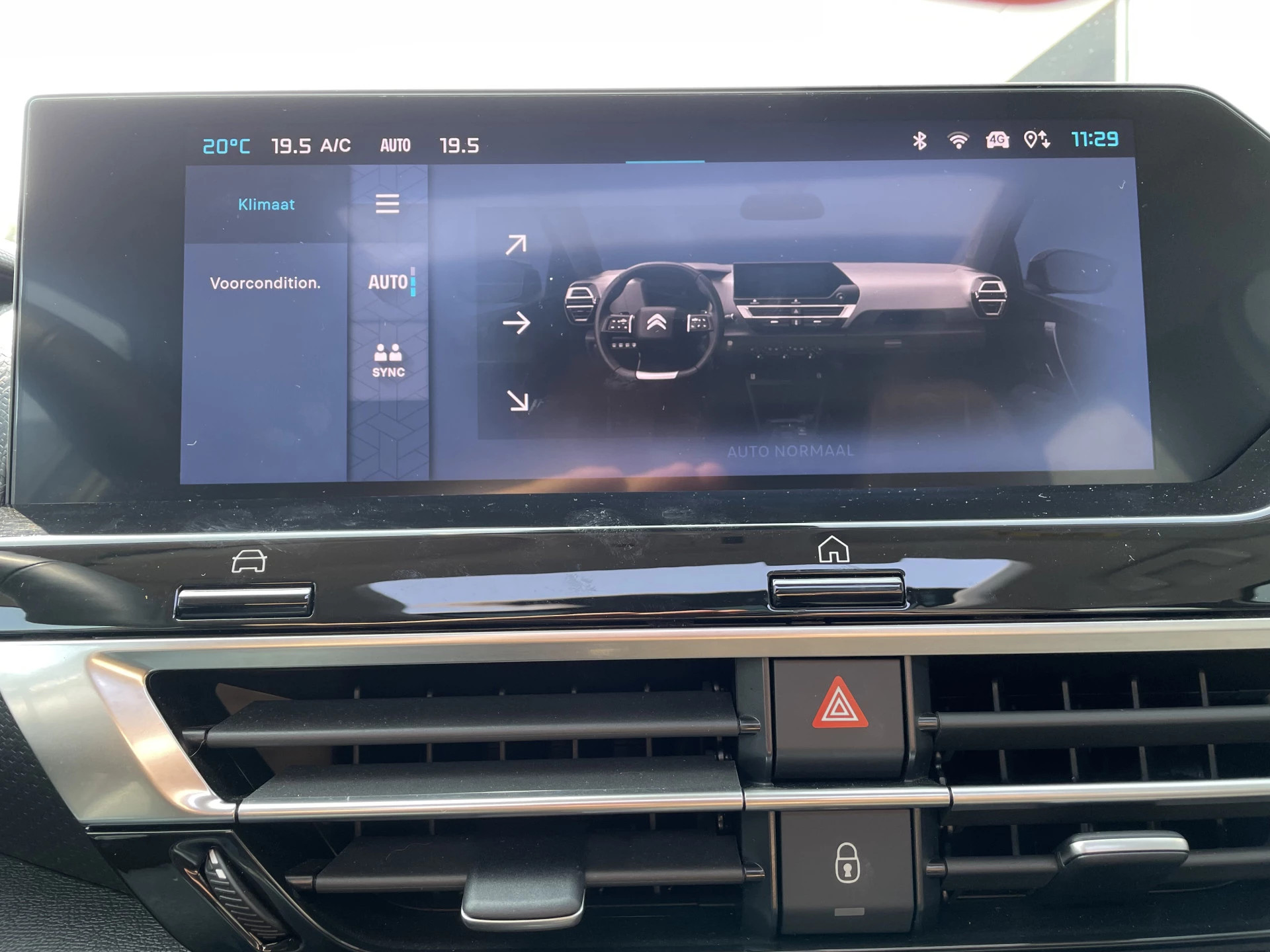 Hoofdafbeelding Citroën ë-C4 X