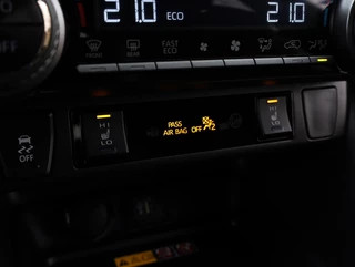 Toyota RAV4 Toyota RAV4 2.5 Hybrid AWD GR SPORT | Nieuw Navigatiescherm | 360 Camera - afbeelding nr 19