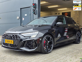 Audi RS3 Sportback 2.5 TFSI RS3 / Pano / B&O / Matrix LED / Dealer onderhouden / Full options / HUD / RS Zetels / GPS Track&Trace