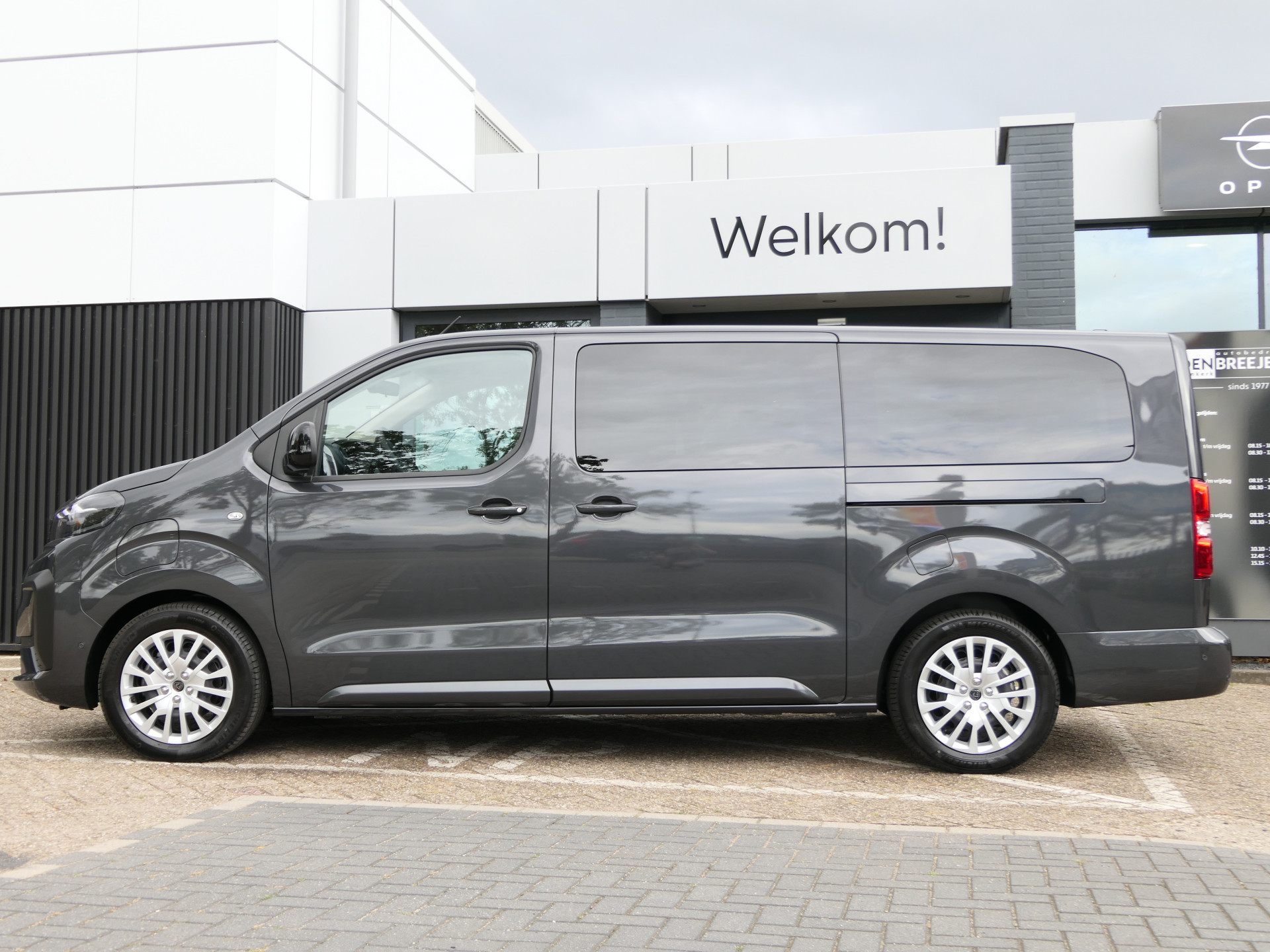 Hoofdafbeelding Peugeot e-Traveller