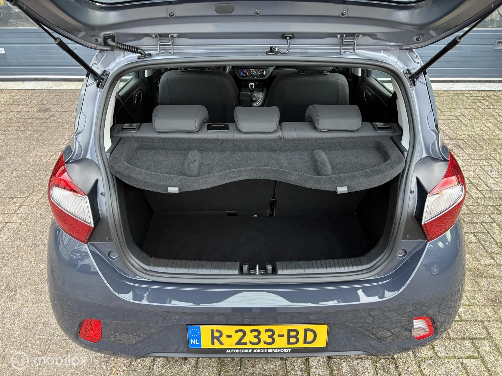 Hoofdafbeelding Hyundai i10