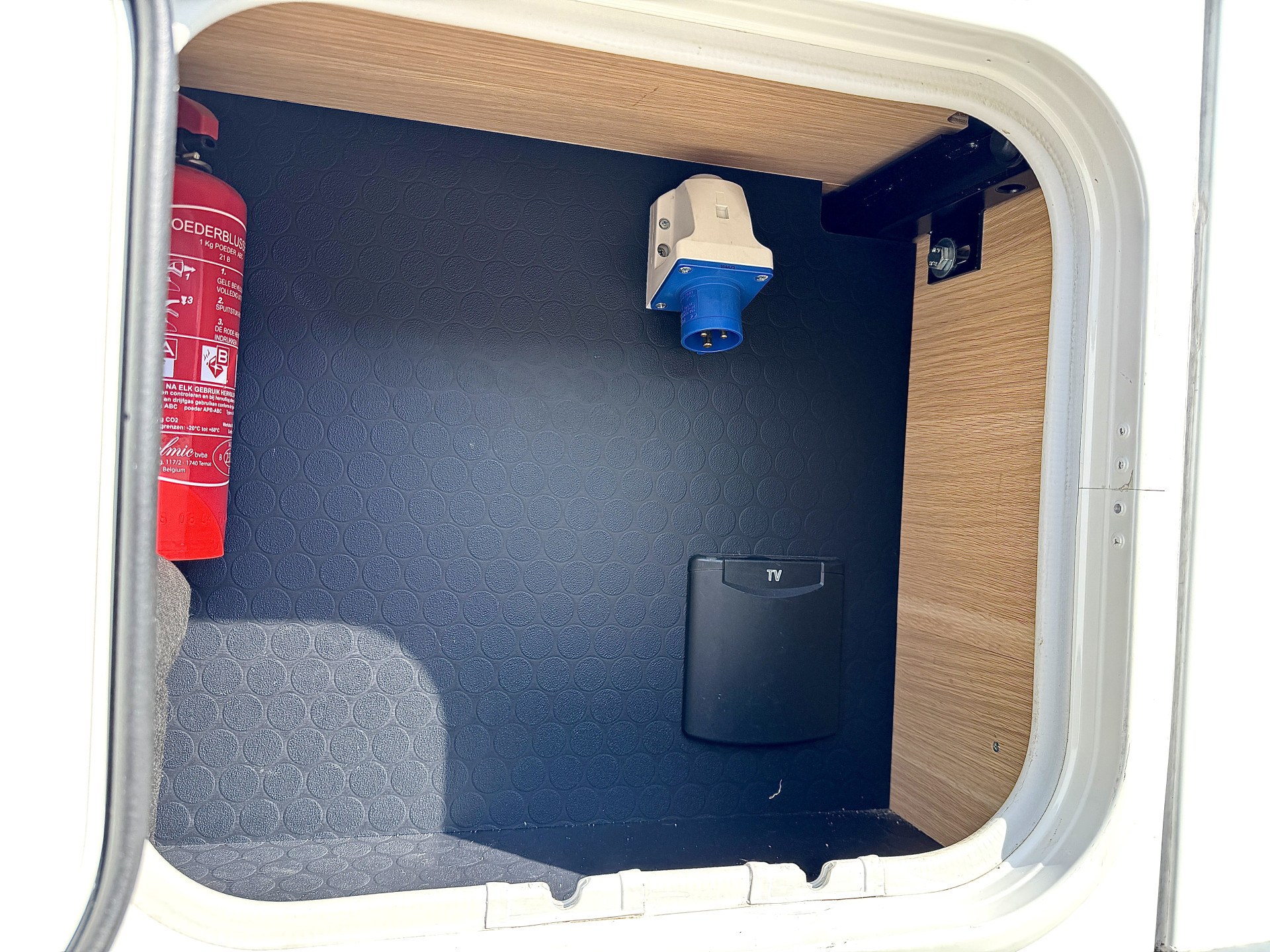 Hoofdafbeelding Adria CORAL 670 SL