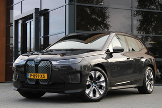 BMW iX xDrive50 112kWh | Luchtvering | HUD | H&K | Trekhaak