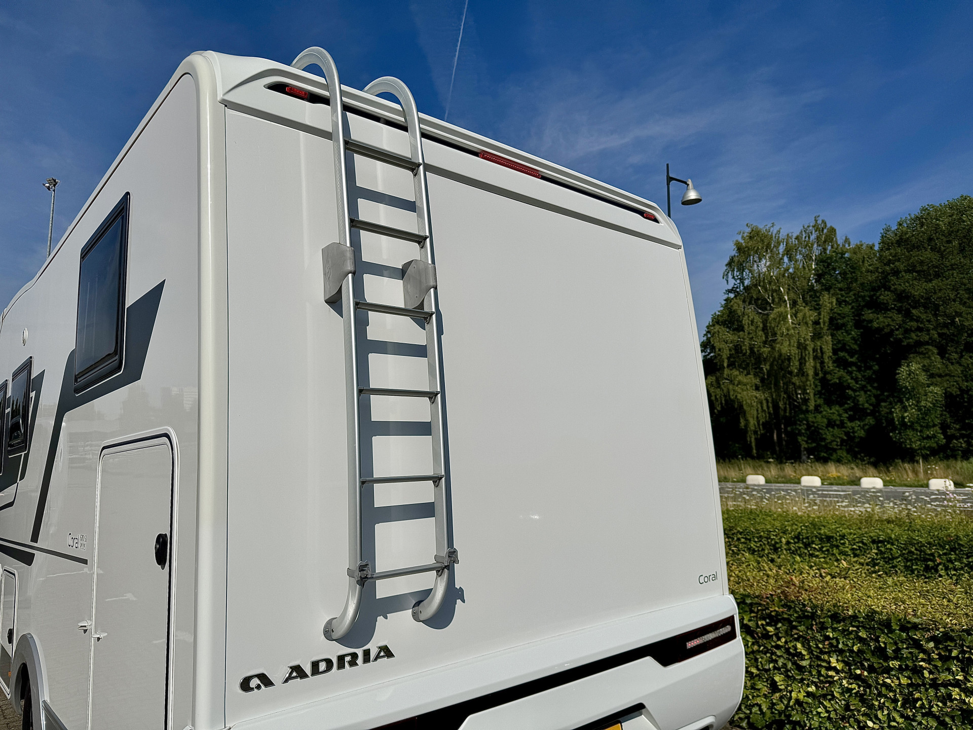 Hoofdafbeelding Adria CORAL 670 SL