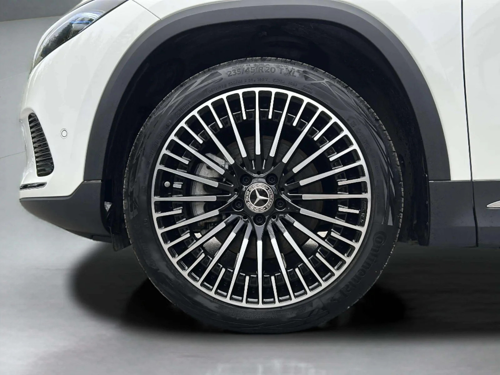 Mercedes-Benz-EQA-image-8