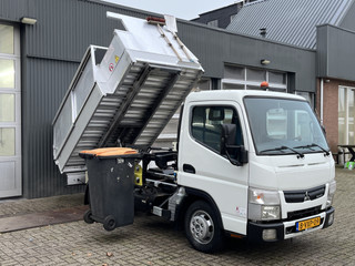 Hoofdafbeelding Mitsubishi Canter Mitsubishi Canter 3S13 3.0 Automaat Veegvuilkipper zijlader voor containers Airco Werkverlichting Kipper Open laadbak Pick-up P-up Vuilniswagen Vuilnisauto Zijbelader Vuilnis Ex overheid