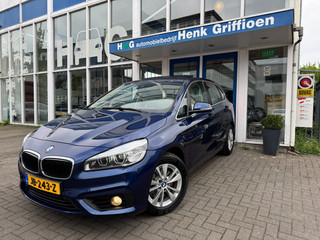 BMW 2 Serie Active Tourer 220i Active Tourer Essential I Panoramadak I Camera I HUD I Xeno