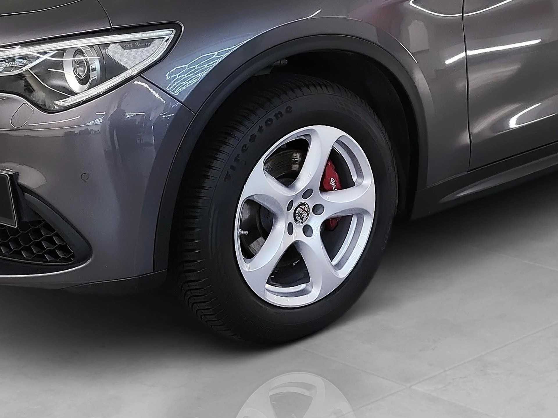 Alfa Romeo-Stelvio-image-9