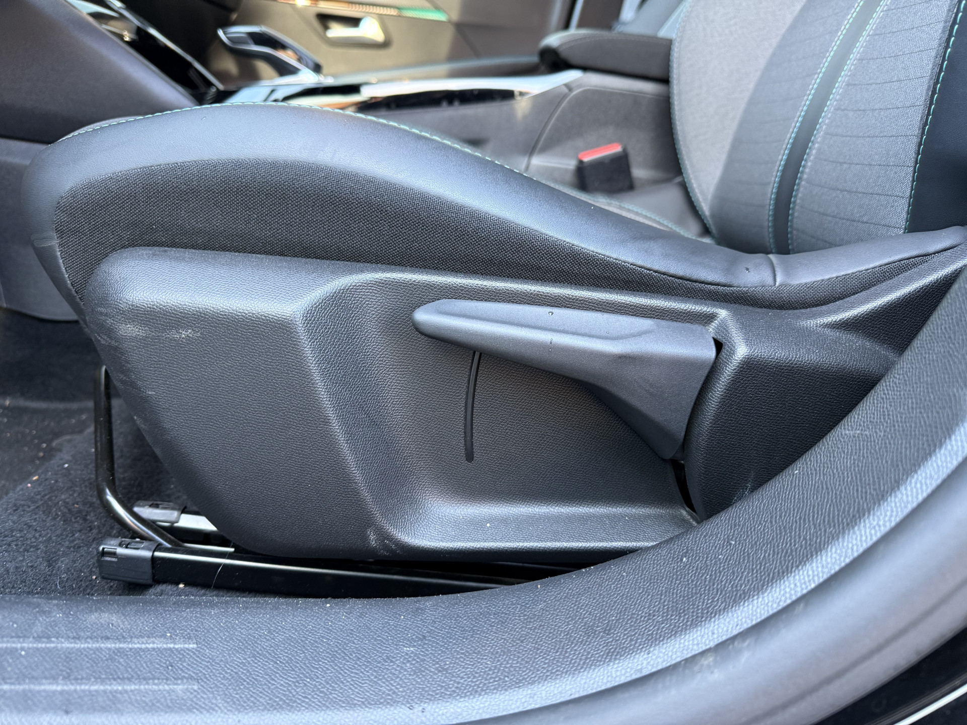 Hoofdafbeelding Peugeot e-208