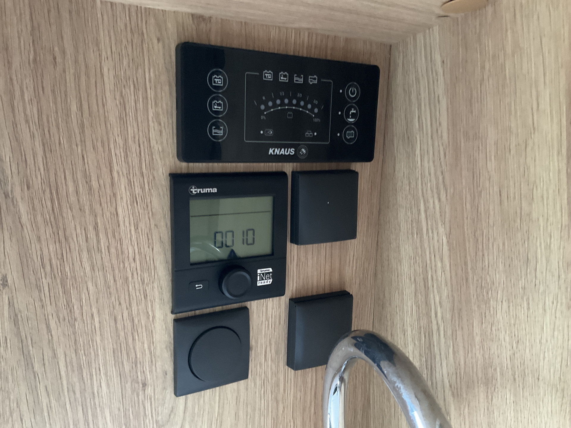 Hoofdafbeelding Knaus R07