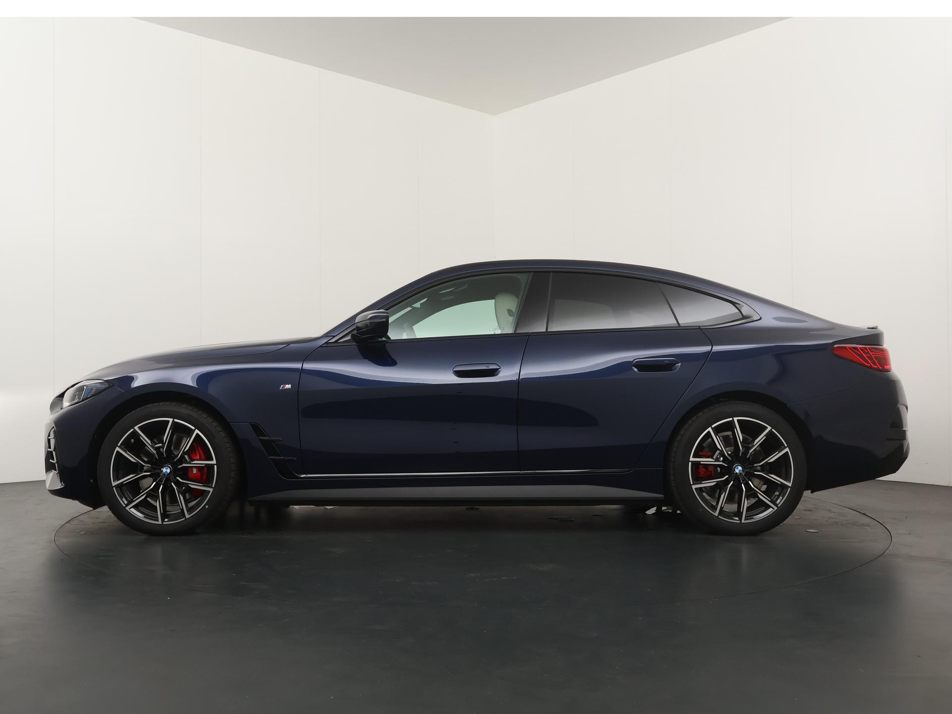 Hoofdafbeelding BMW i4