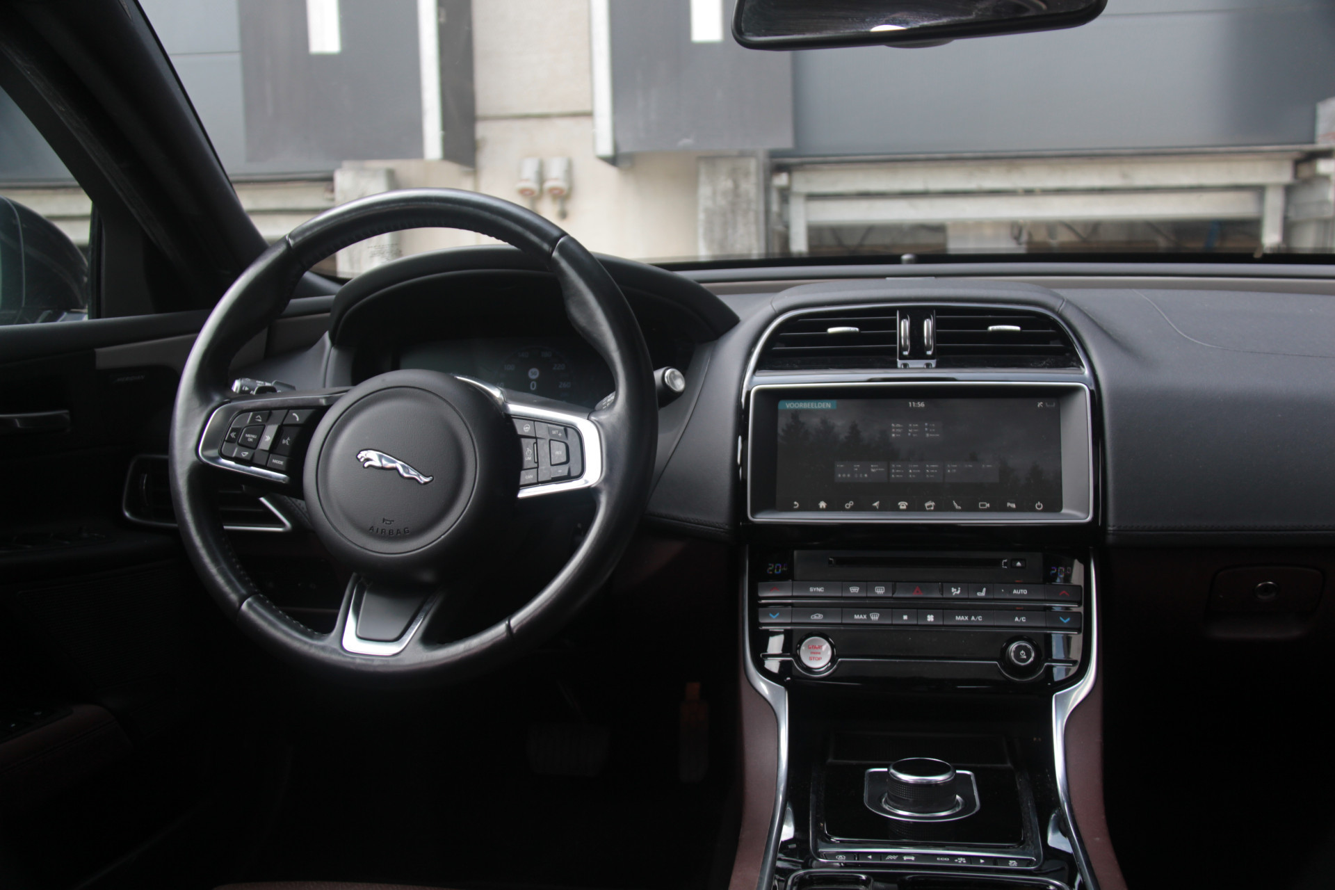 Hoofdafbeelding Jaguar XE