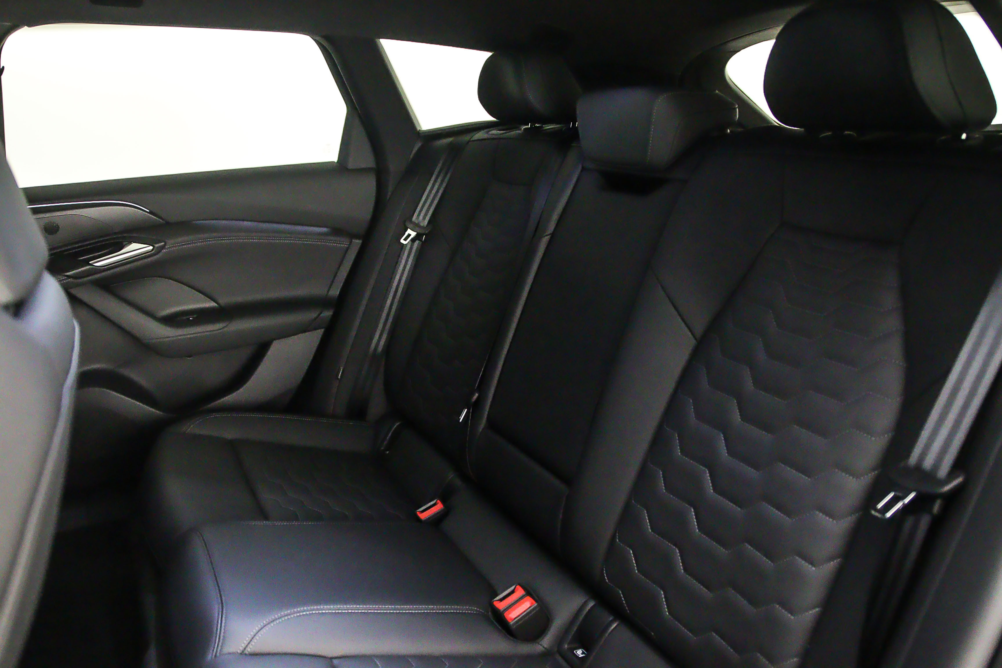 Hoofdafbeelding Audi A6 Avant e-tron