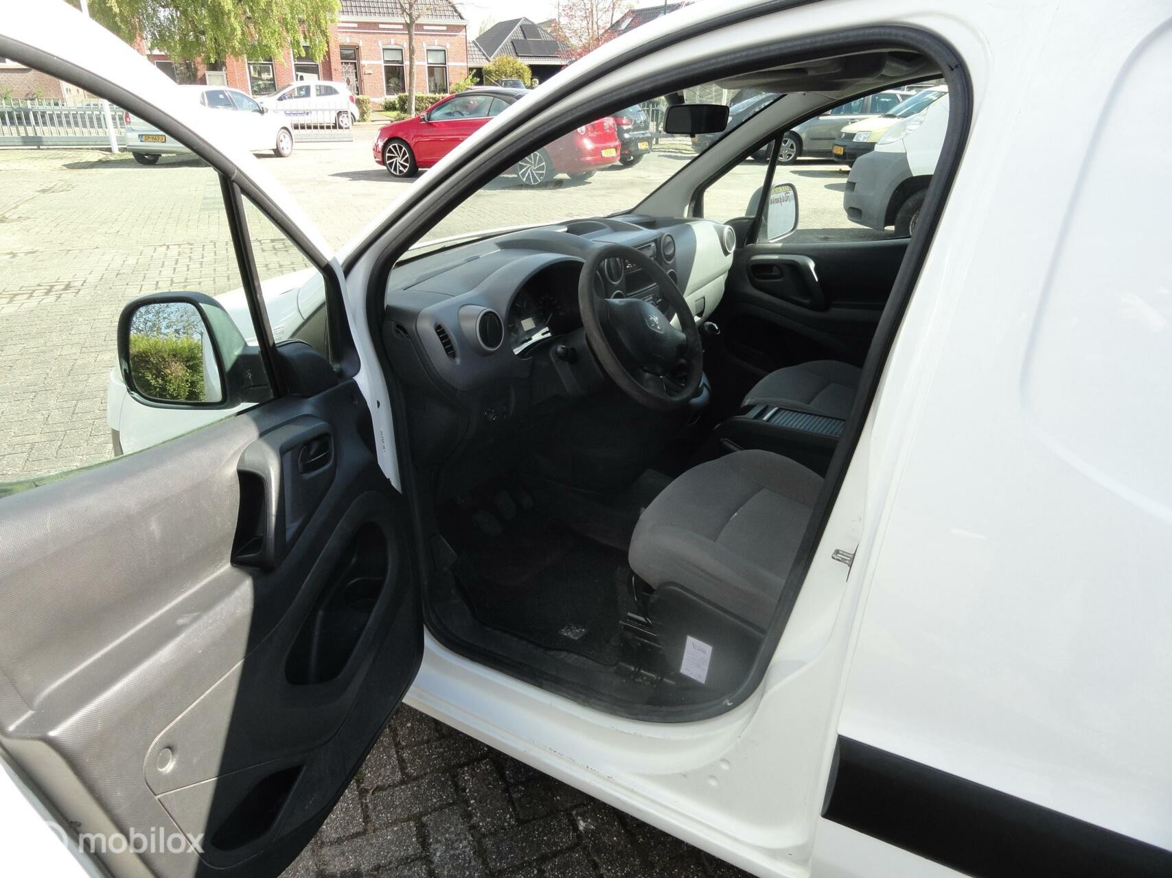 Hoofdafbeelding Peugeot Partner