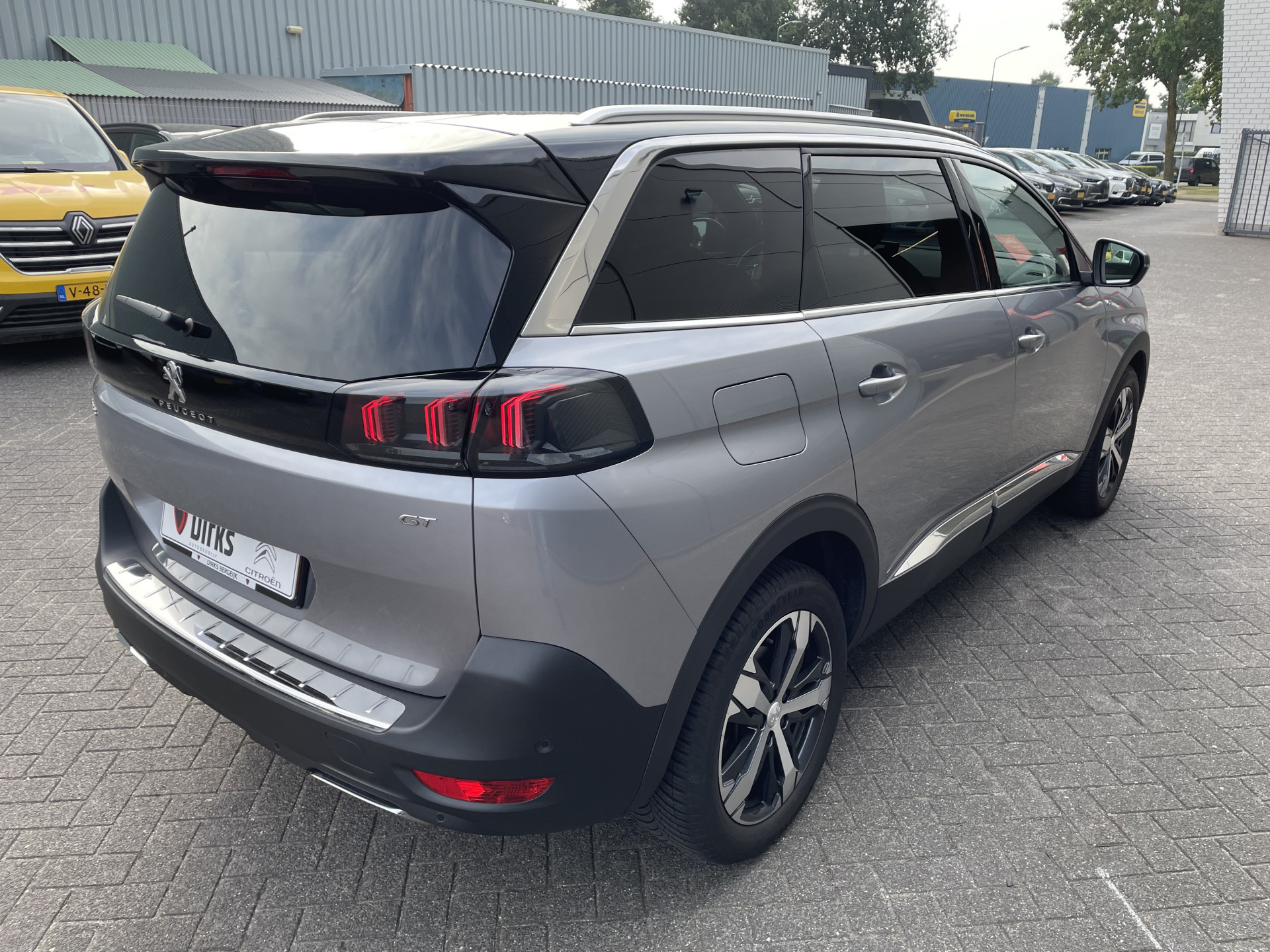Hoofdafbeelding Peugeot 5008