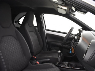 Toyota Aygo Toyota Aygo X 1.0 VVT-i MT Pulse Bi Tone | Apple & Android Carplay - afbeelding nr 3