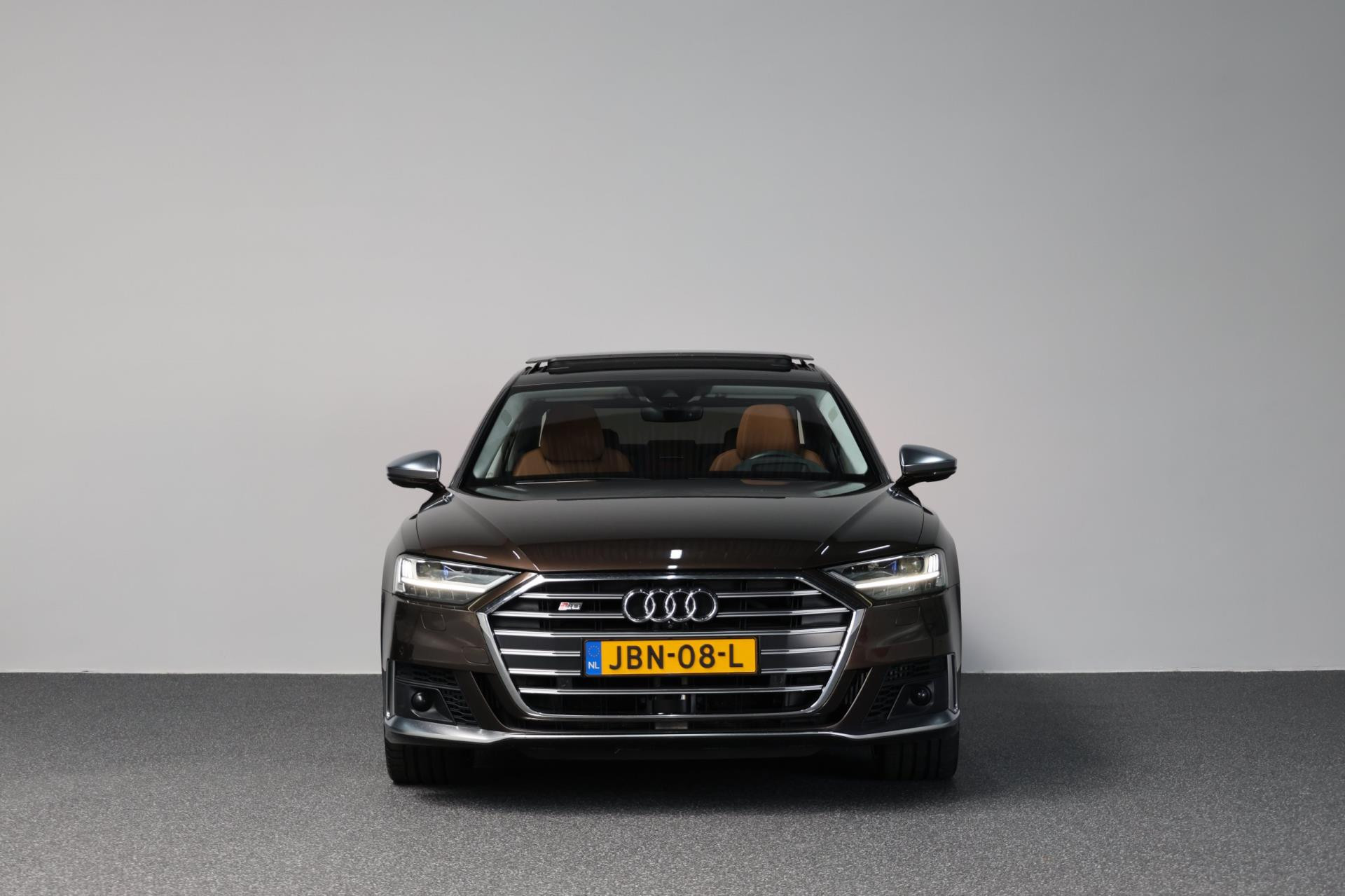 Hoofdafbeelding Audi S8