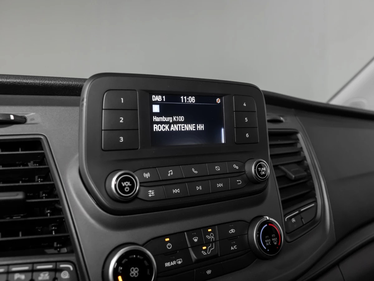 Ford-Transit Custom-image-10