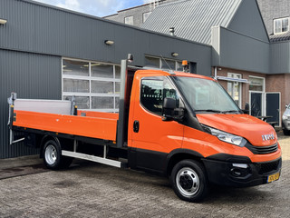 Iveco Daily 35C14 2.3 375 Laadklep 500kg Trekhaak 3500kg trekgewicht Airco 2-Persoons Open laadbak Pick-up P-up Bakwagen Telefoonverbinding 1e eigenaar Euro 6 Bpm vrij !!!