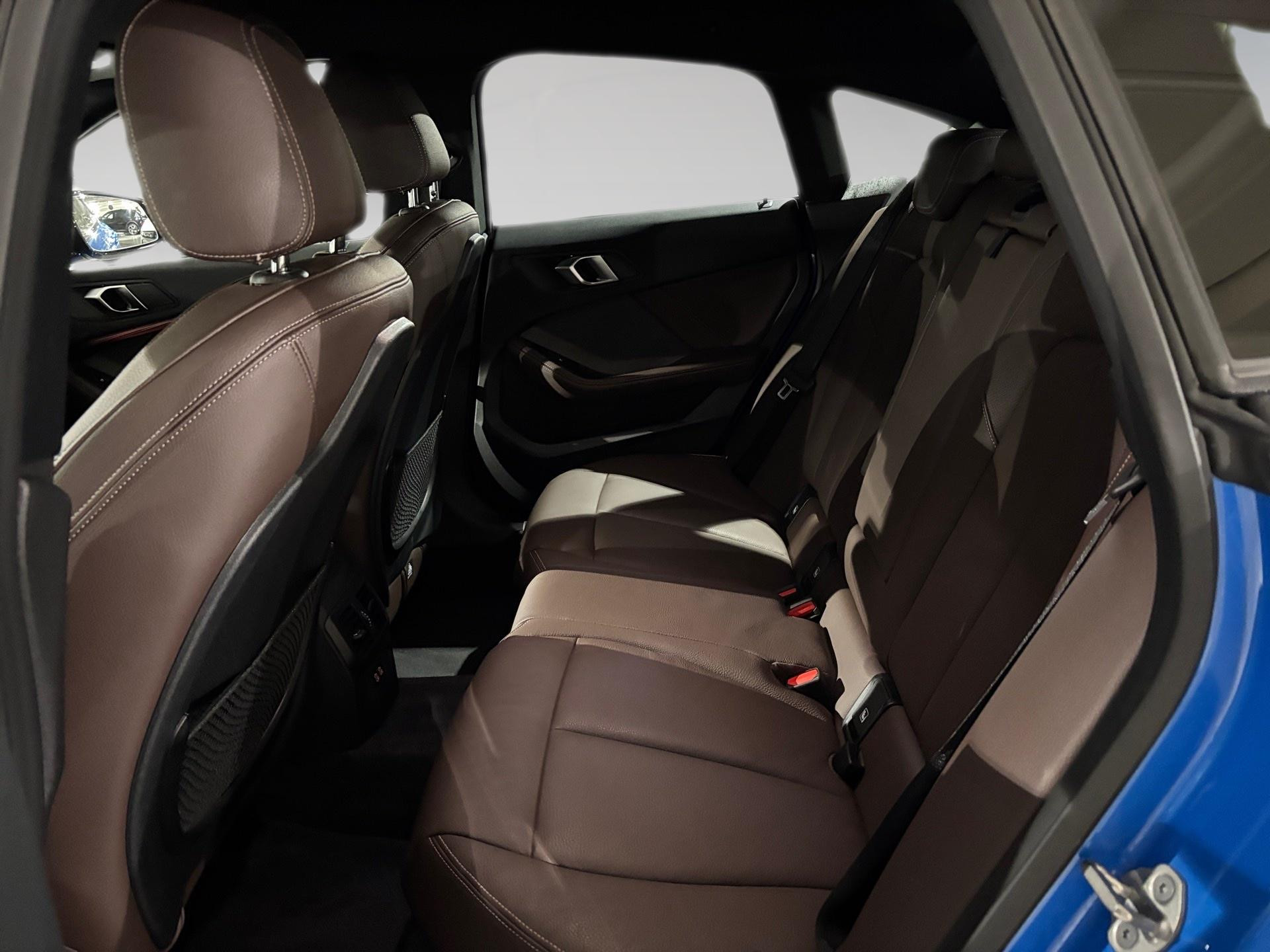 BMW-Série 2-image-10