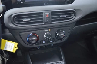Hyundai i10 Hyundai i10 1.0 Comfort Carplay Cruise NL-auto 04-2024 - afbeelding nr 17