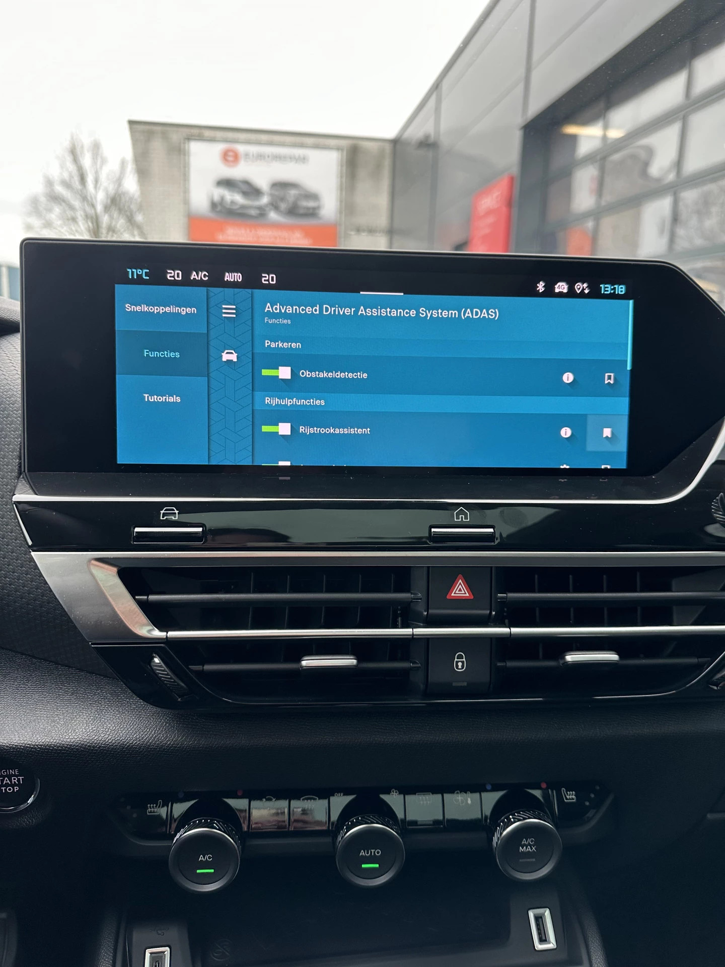 Hoofdafbeelding Citroën ë-C4 X