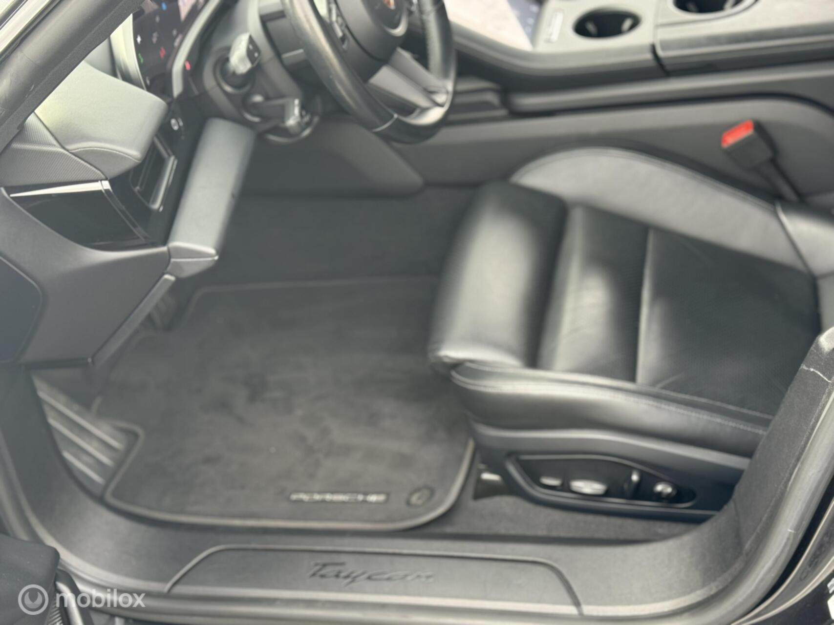 Hoofdafbeelding Porsche Taycan