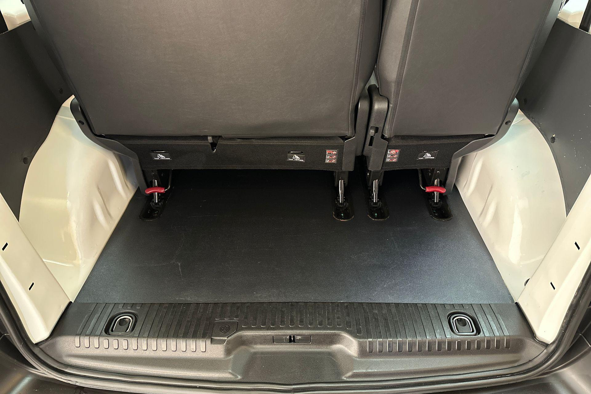 Hoofdafbeelding Peugeot Traveller