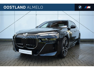 BMW i7 xDrive60 High Executive M Sport / Panoramadak / Trekhaak / Stoelventilatie / Parking Assistant Professional / Massagefunctie / Active Steering / Live Cockpit Professional