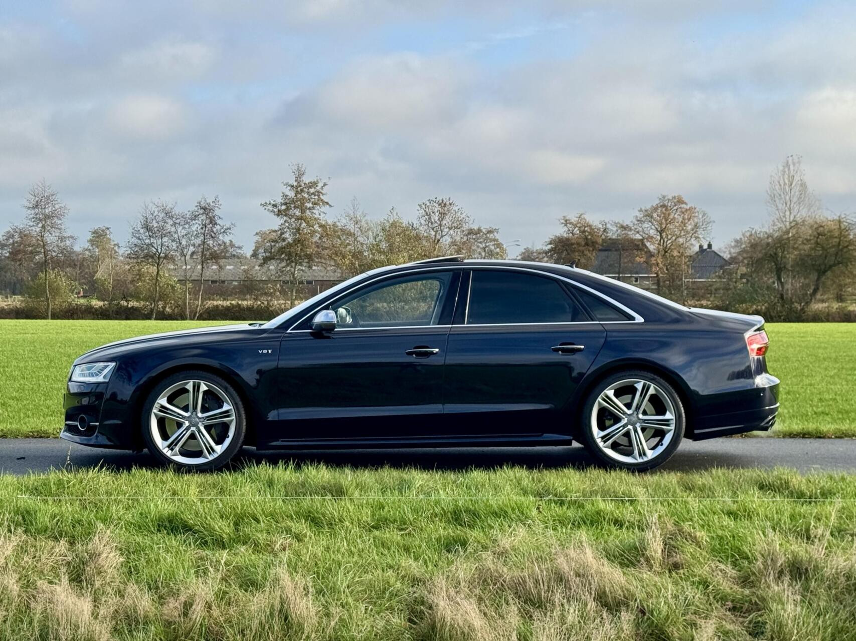 Hoofdafbeelding Audi S8