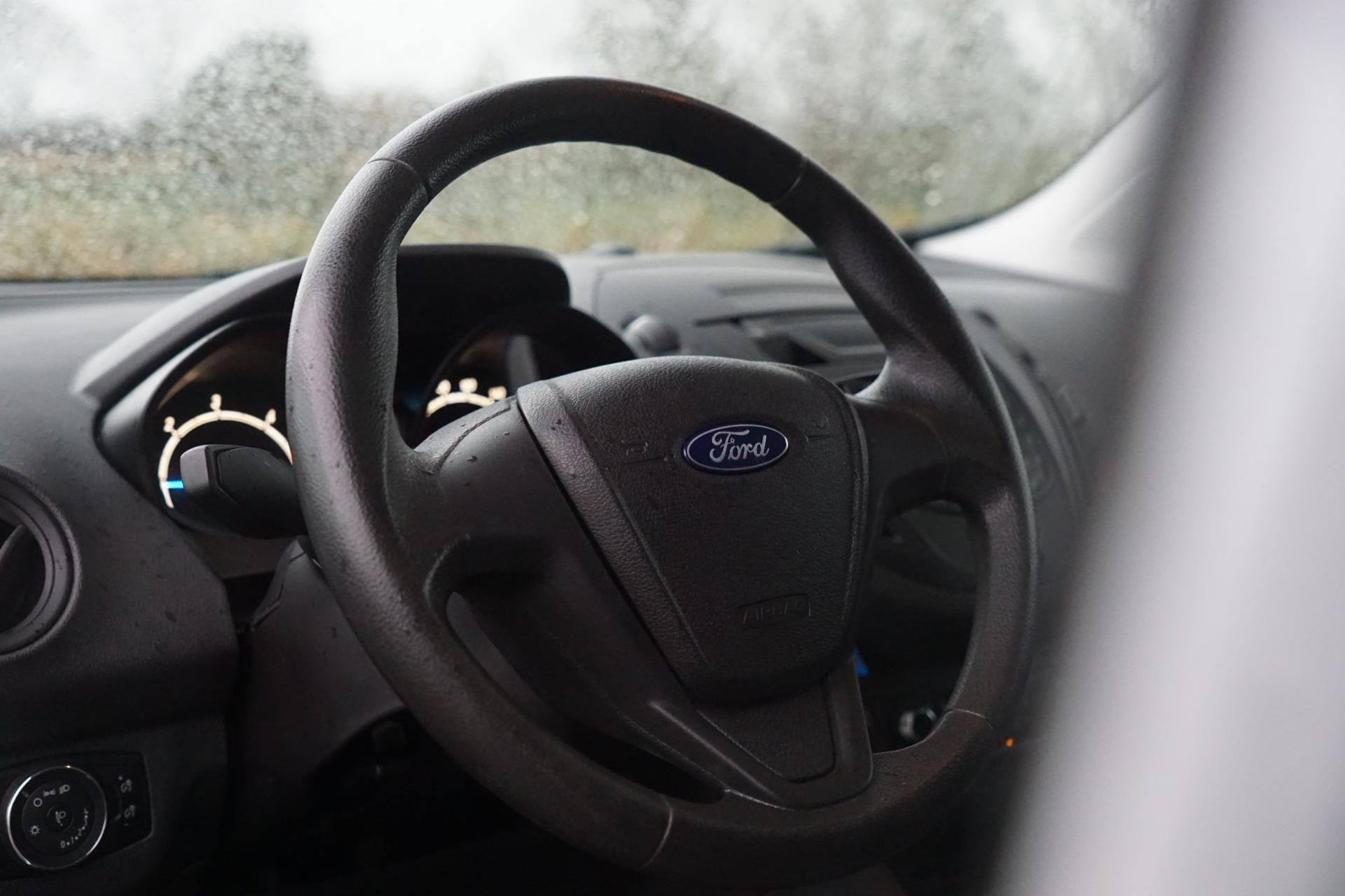 Hoofdafbeelding Ford Transit Courier