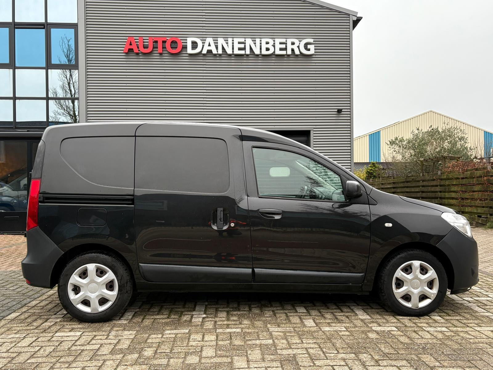 Hoofdafbeelding Dacia Dokker