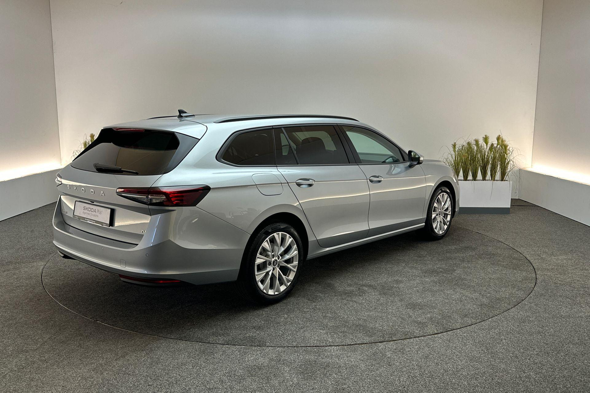 Hoofdafbeelding Škoda Superb