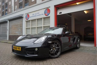 Hoofdafbeelding Porsche Cayman Porsche Cayman 2.7 PDK | Recent Nieuwe Motor | Porsche onderhouden | 6 cilinder | NL Auto | Black on Black | BOSE | PASM | SPORT Button | Park Assistent | bij 127.580 nieuwe motor