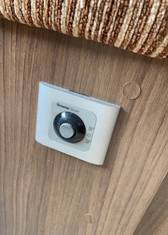 Hoofdafbeelding Roller Team T-line 255 Airco 6x Slaappl. 5 Gordels