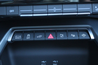 Audi A3 Audi A3 Sportback 45 TFSI e 272pk S edition Competition Pano/Matrix LED/Navi+/Keyless/Camera/ACC/Dodehoek - afbeelding nr 24
