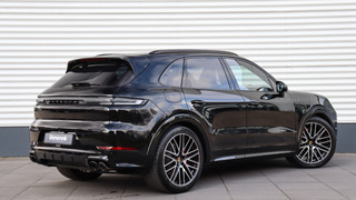 Porsche Cayenne Porsche Cayenne 3.0 S E-Hybrid SportDesign | InnoDrive | Head-up | Panoramadak | Soft-Close | BOSE Sound | Achterasbesturing - afbeelding nr 3