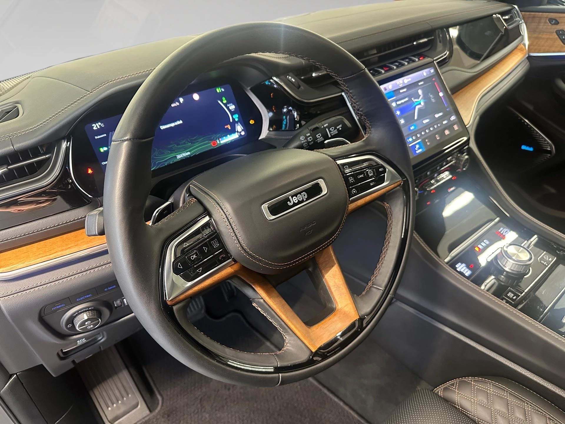 Jeep-Grand Cherokee-image-7