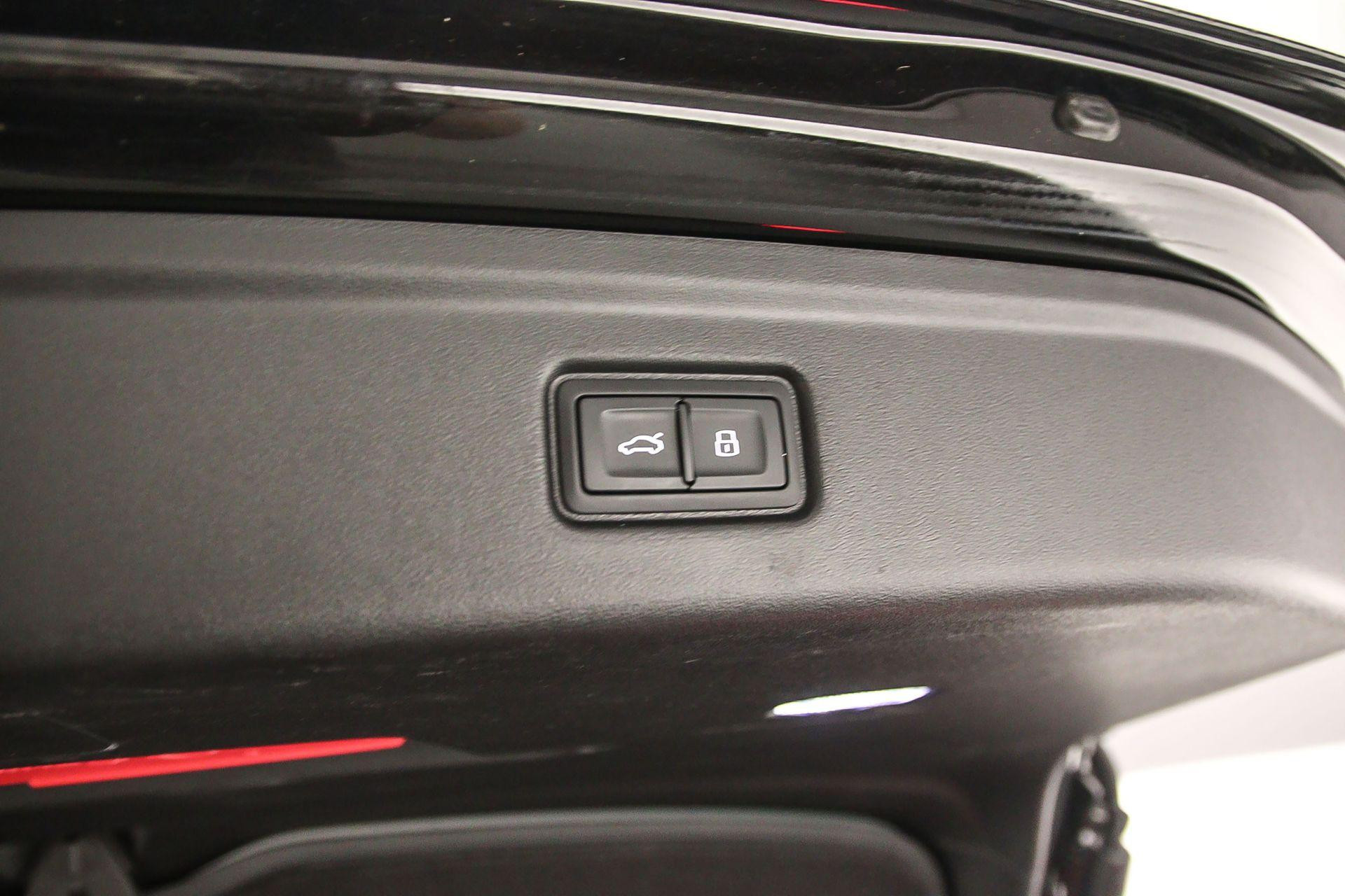 Hoofdafbeelding Audi A6 Avant e-tron