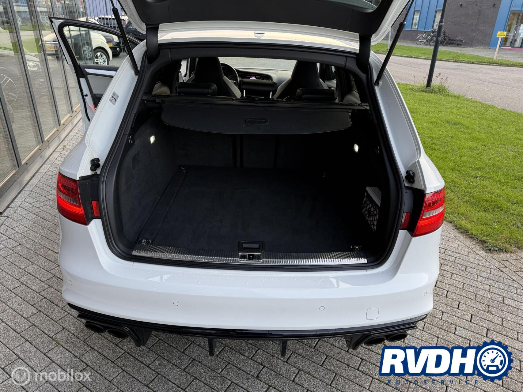 Hoofdafbeelding Audi S4