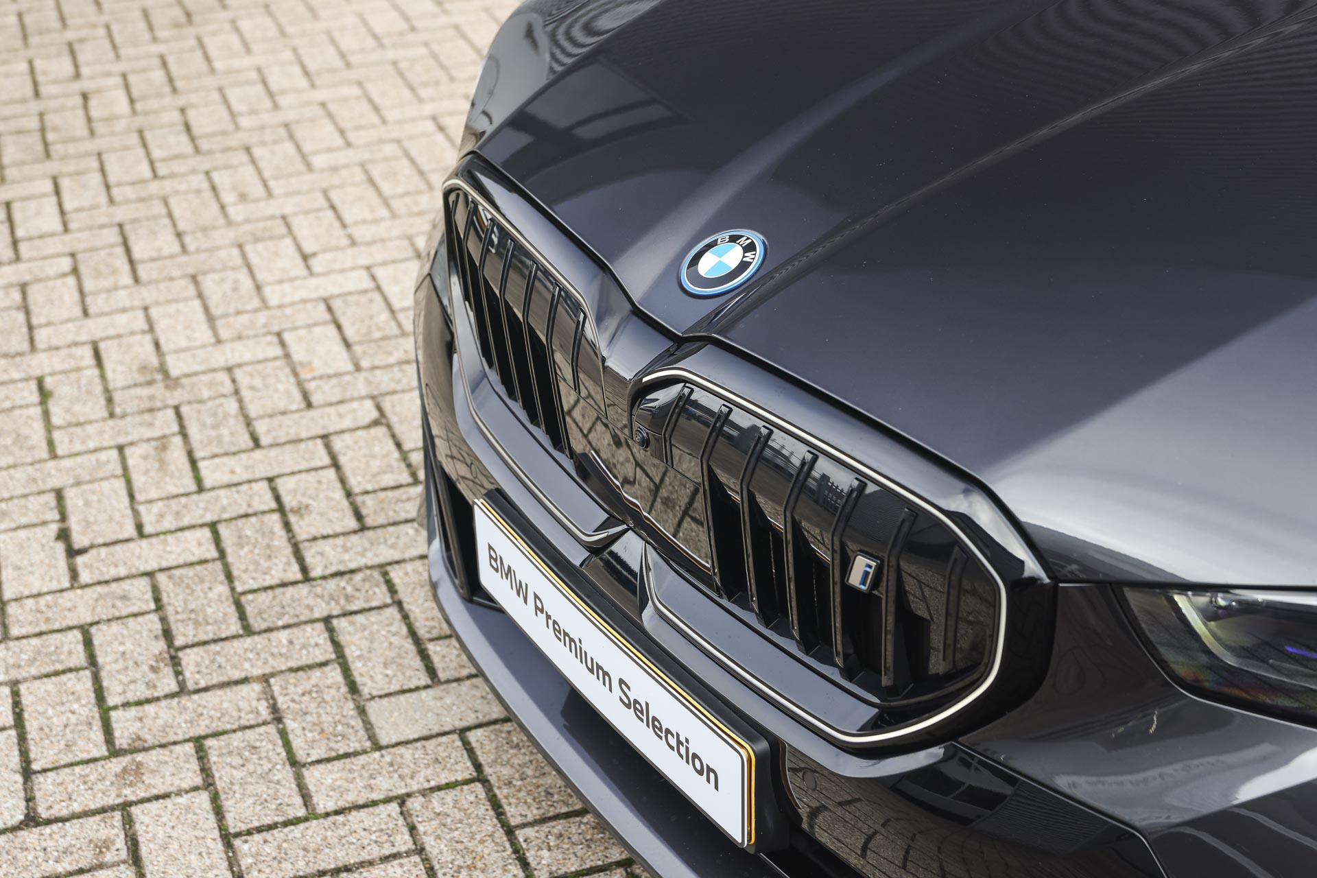 Hoofdafbeelding BMW i5