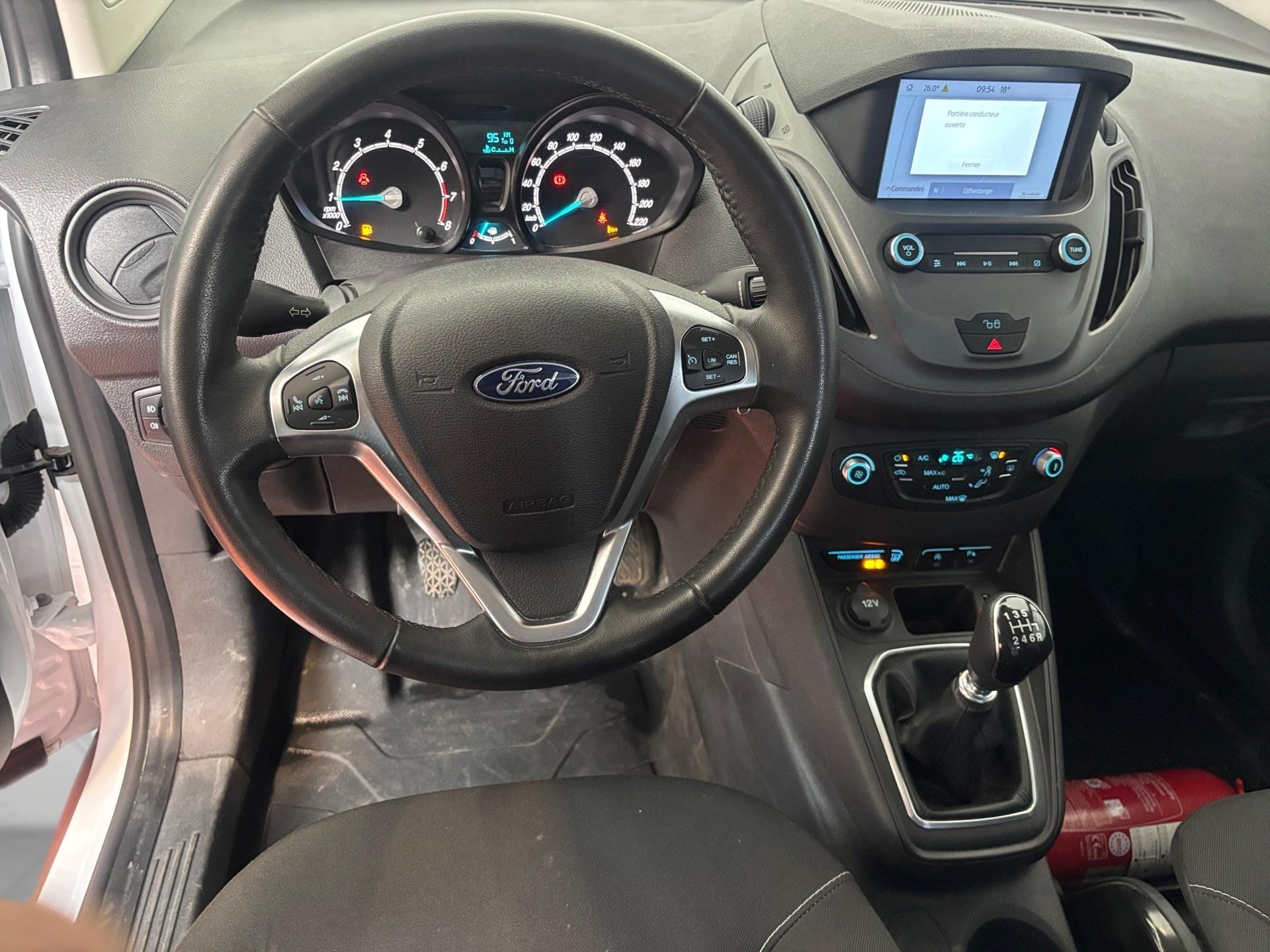 Ford-Transit Courier-image-6