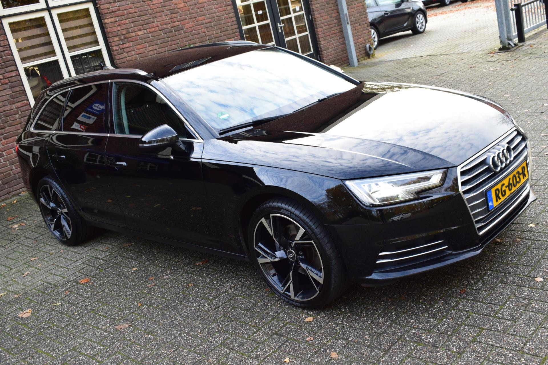 Hoofdafbeelding Audi A4