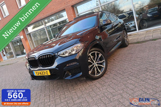 Hoofdafbeelding BMW X4 BMW X4 xDrive30i High Executive Pano Navi Head-up 252PK