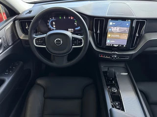 Volvo XC60 Volvo XC60 2.0 T6 350PK PHEV AWD PLUS DARK LONG RANGE PANO HARMAN-KARDON 360CAM ELEK.KLEP STUUR/STOEL VERW. Plug in Hybrid - afbeelding nr 28
