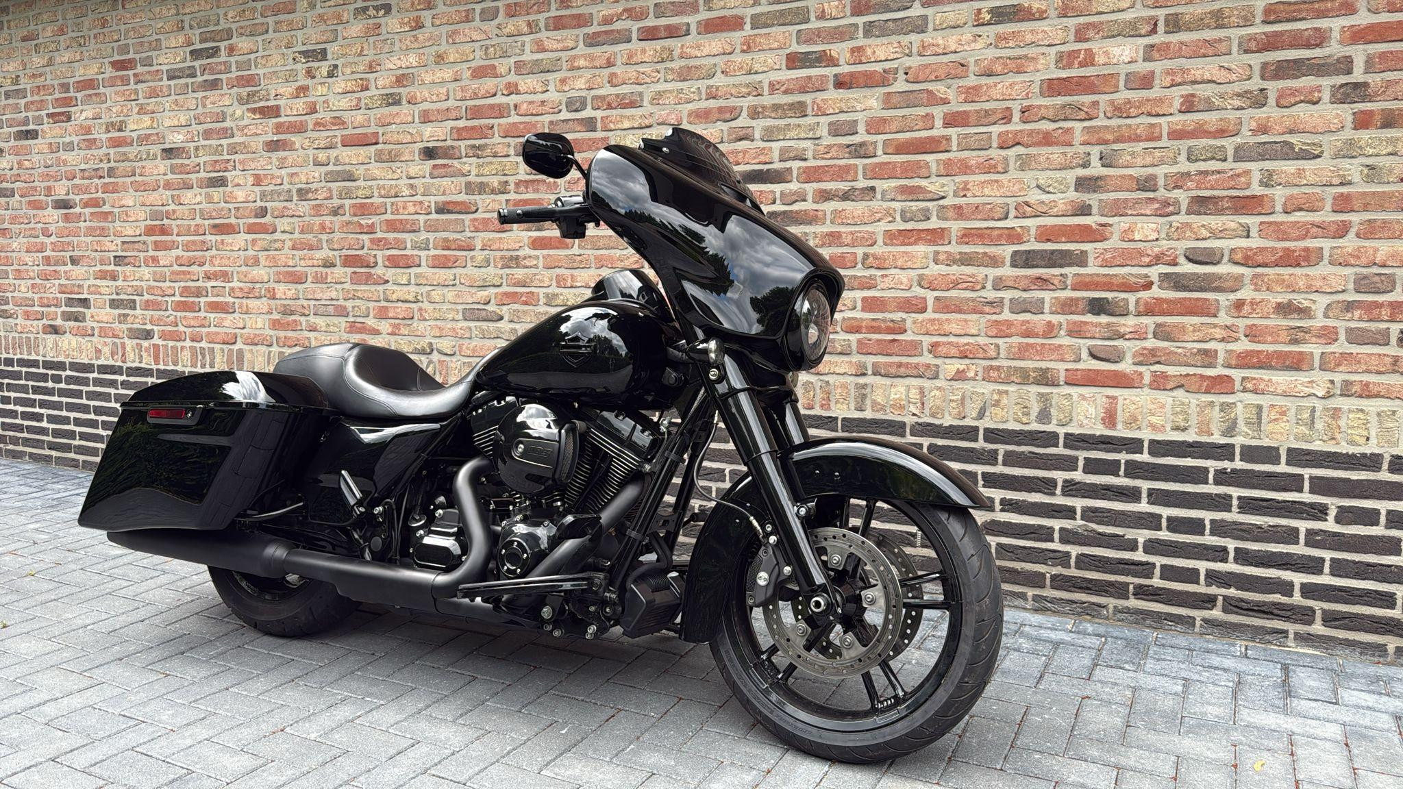 Hoofdafbeelding Harley-Davidson Street Glide
