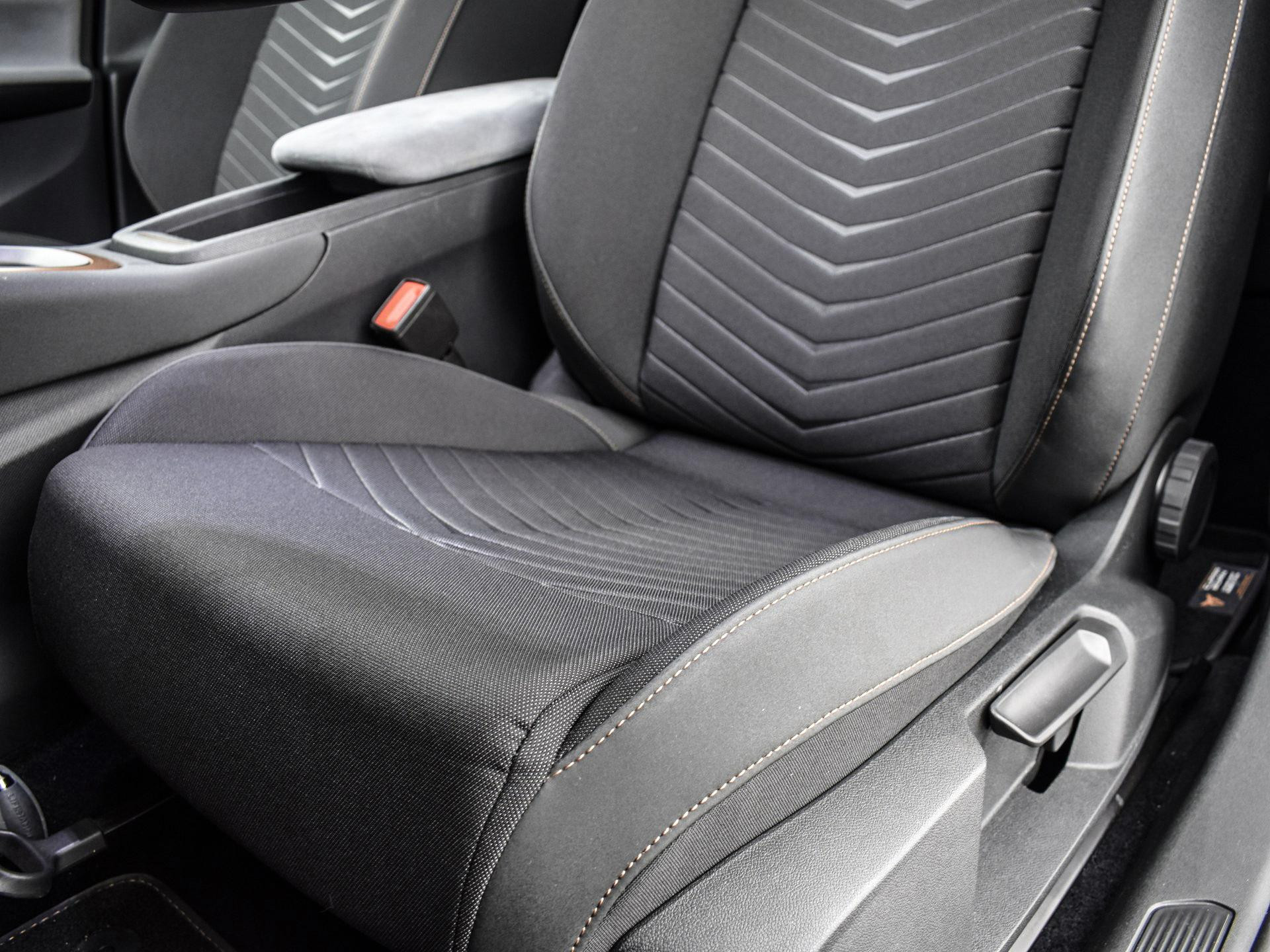 Hoofdafbeelding CUPRA Born