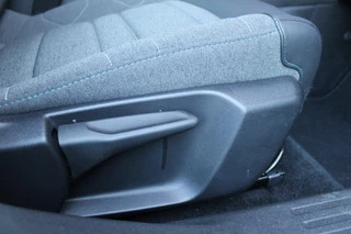 Citroën ë-C4 Citroen Ë-C4 FEEL PACK 136PK 50 kWh | ACHTERUITRIJ CAMERA | NAVIGATIE | APPLE CARPLAY/ANDROID AUTO | LED KOPLAMPEN | CLIMATE CONTROL | CRUISE CONTROL | 18