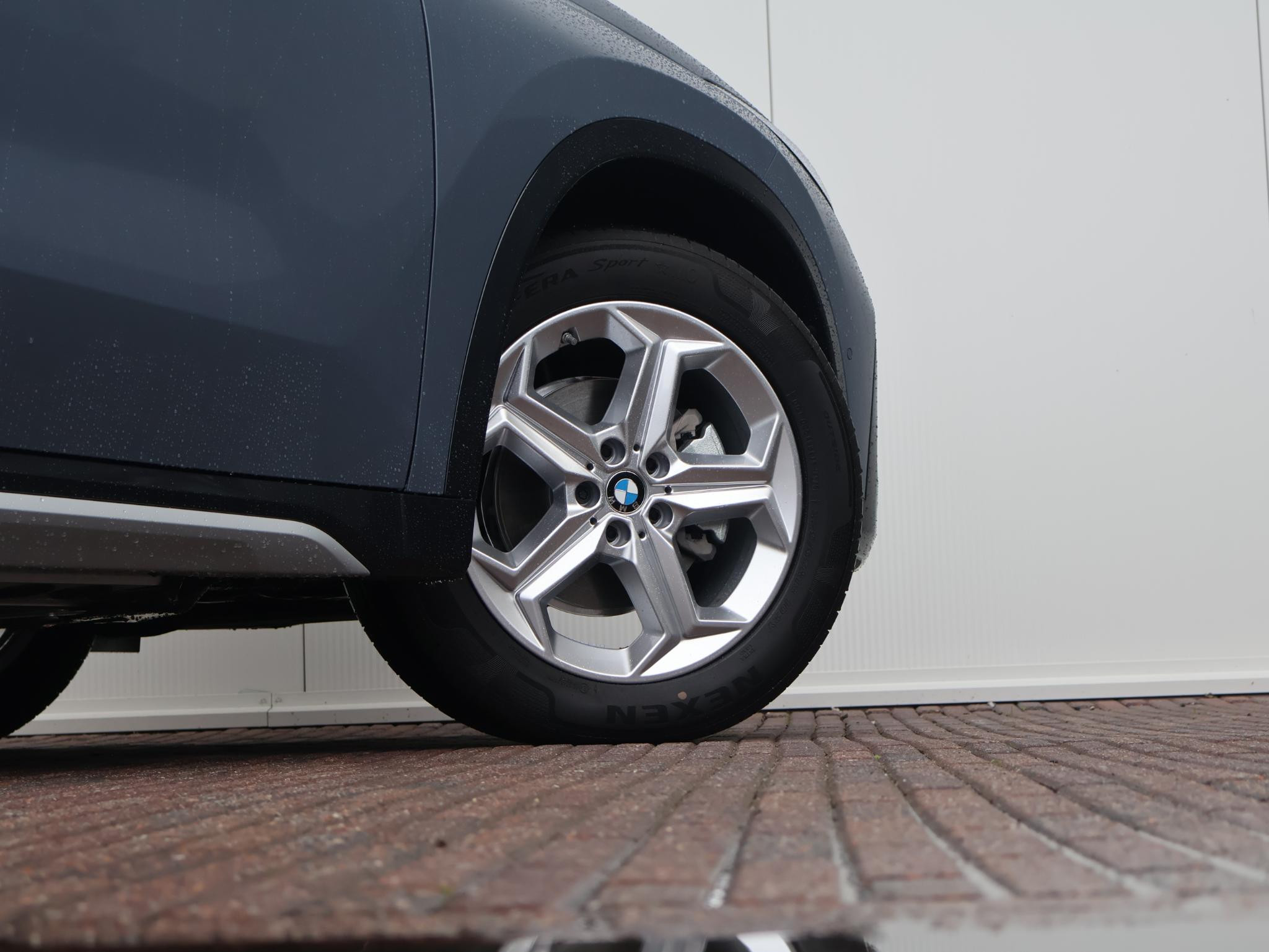 Hoofdafbeelding BMW iX1