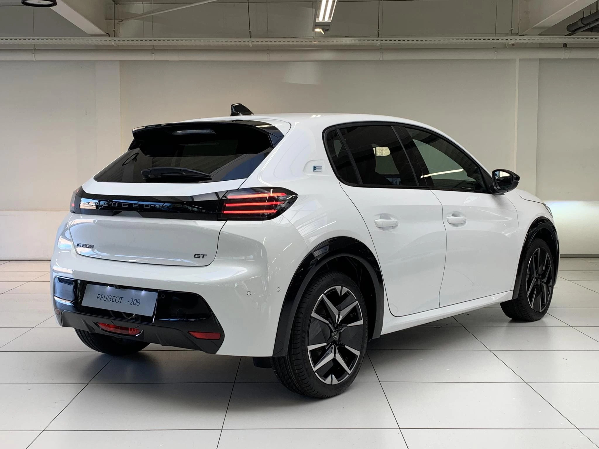 Hoofdafbeelding Peugeot e-208